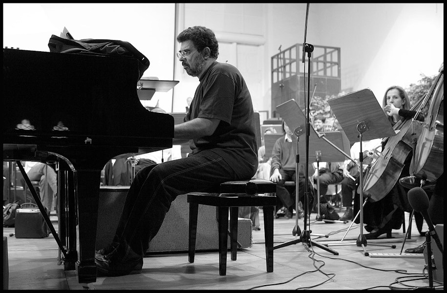 Gabriel Yared tijdens at a rehearsal for WSA2001