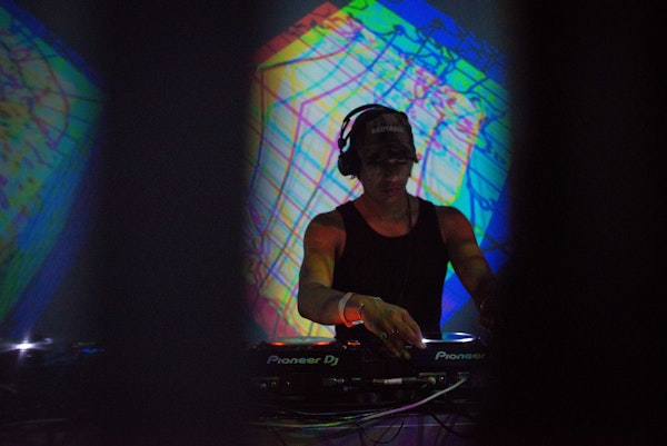 VIDEODROOM - Proeftuin 4D RAVE w/ BLENDMODE & Parrish Smit