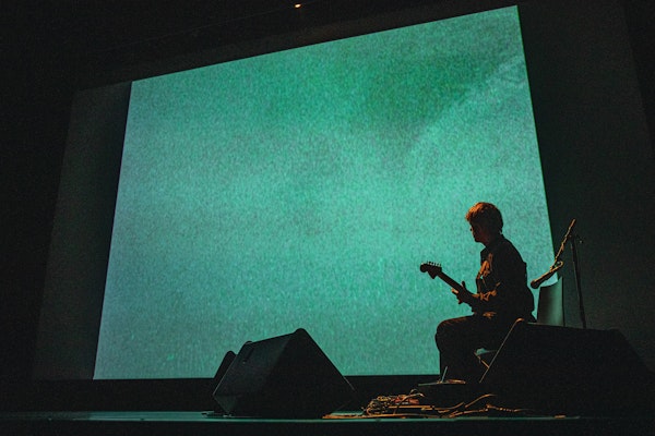 VIDEODROOM - Steve Gunn plays Stan Brakhage