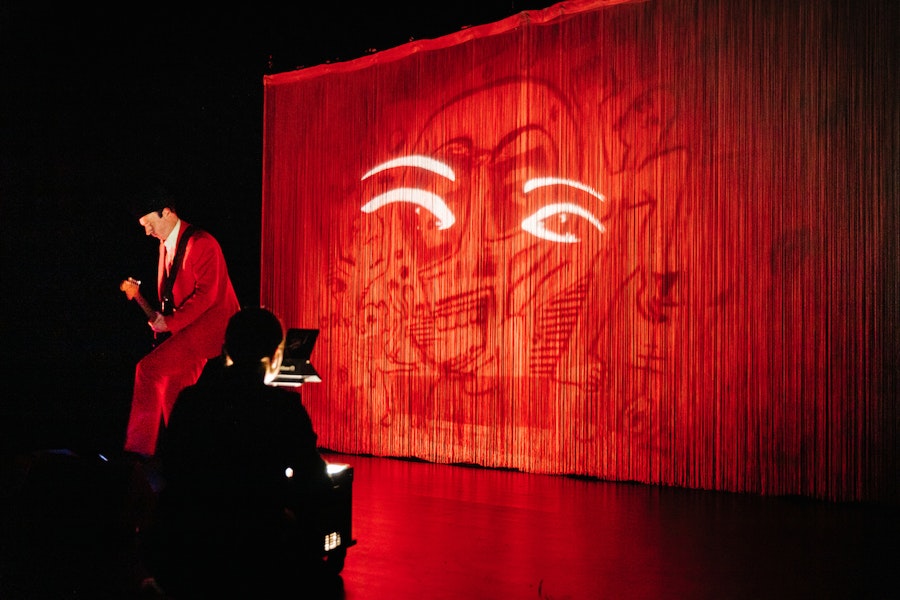 VIDEODROOM - Geoffrey Burton & Sarah Yu Zeebroek / Kaboom Karavan