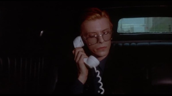 The Man Who Fell to Earth (1976)