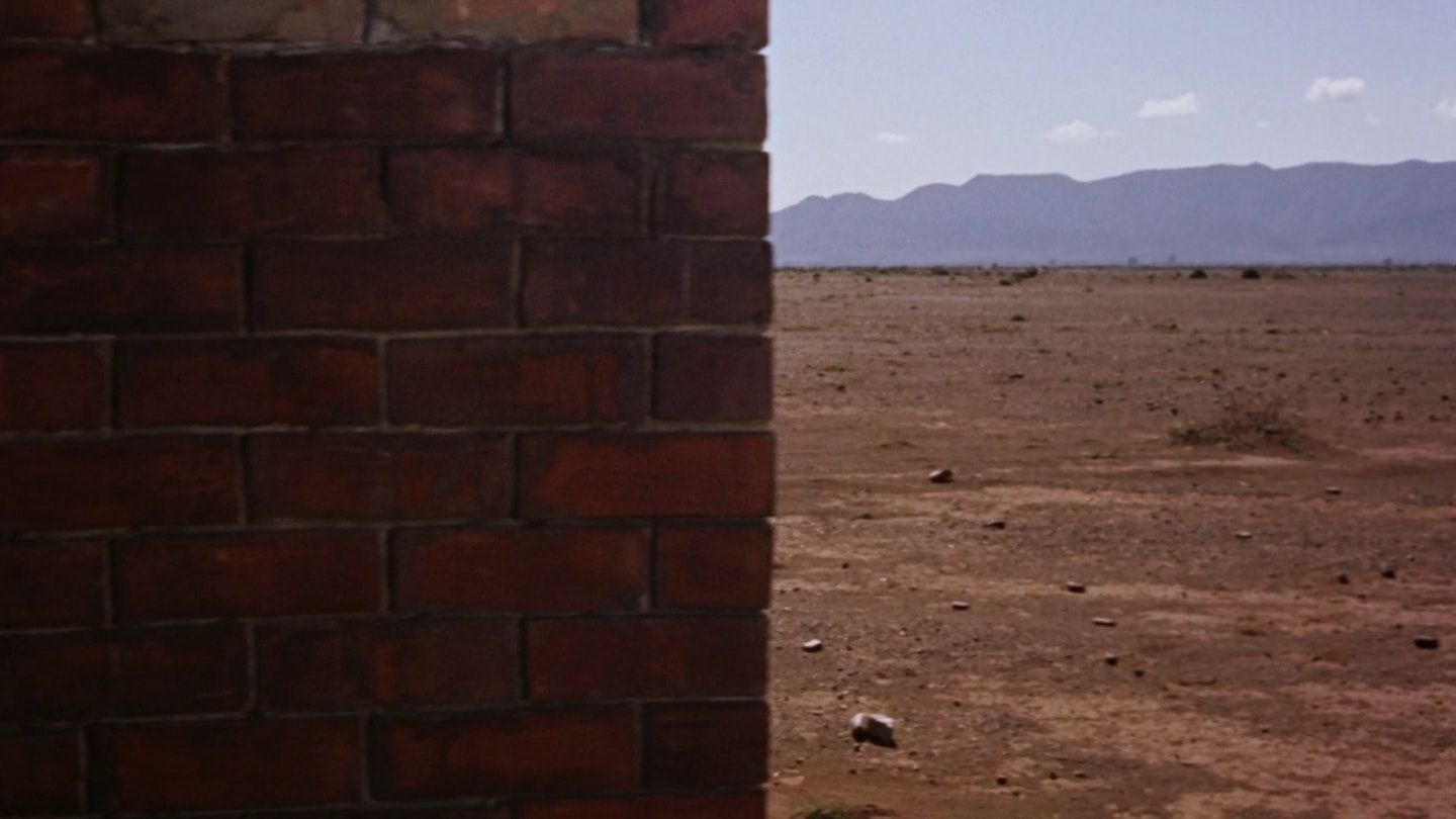 Walkabout Brickwall filmstill