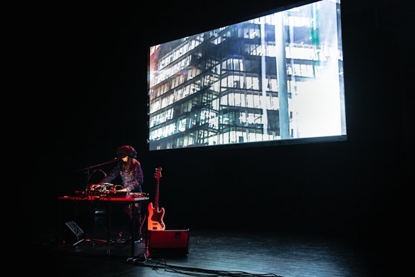 VIDEODROOM: Lolina performs 'Unrecognisable - Chapter 2' / Sky H1 & Margareta Maximova